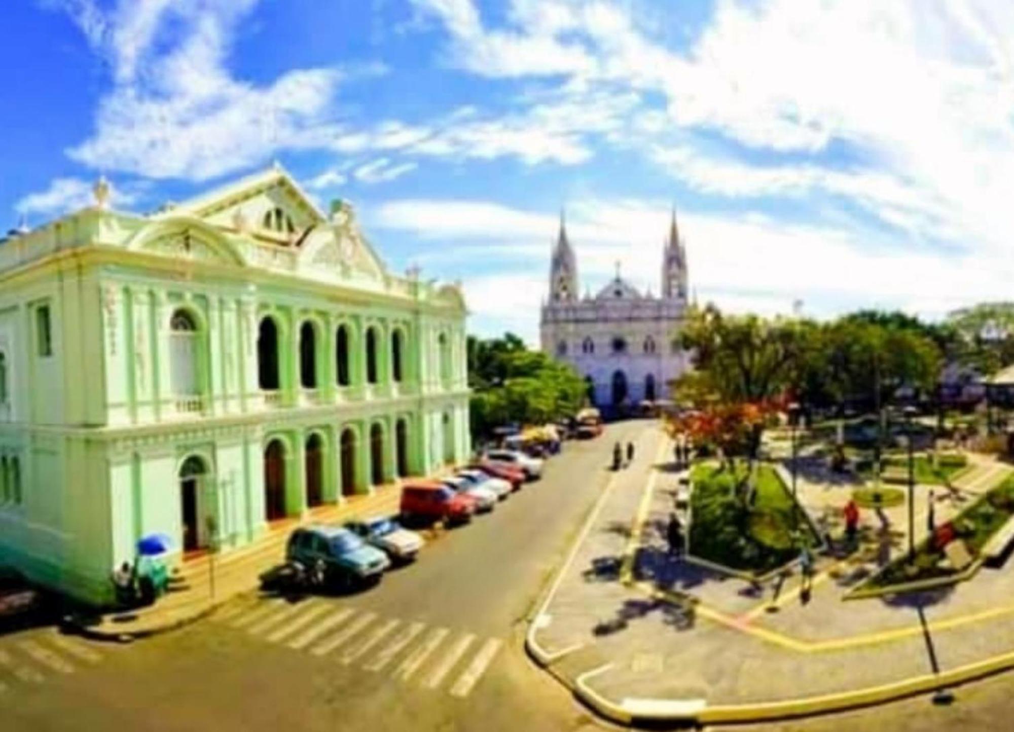 Casa Central De Santa Ana Zewnętrze zdjęcie